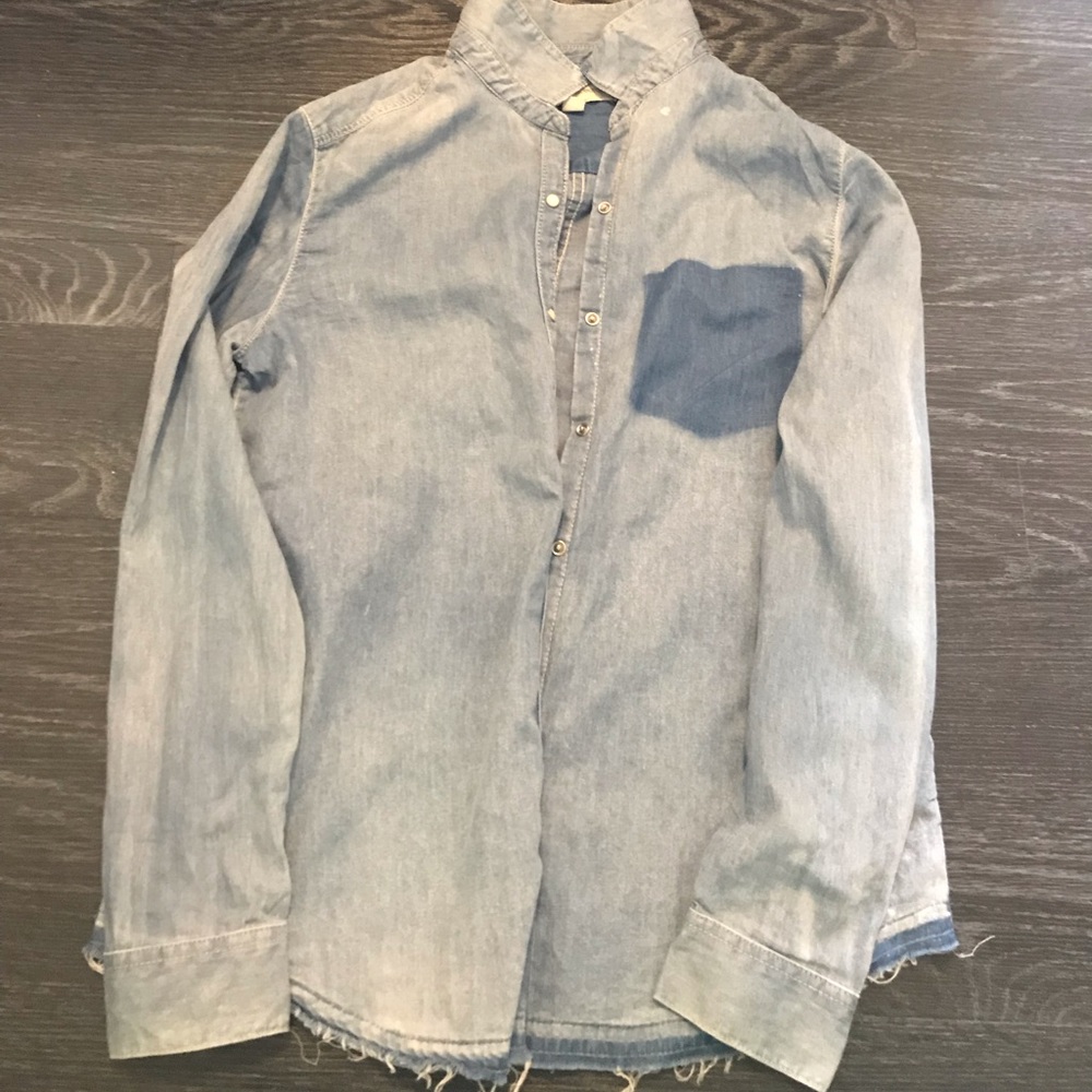 I am selling a Calvin Klein long sleeve button up